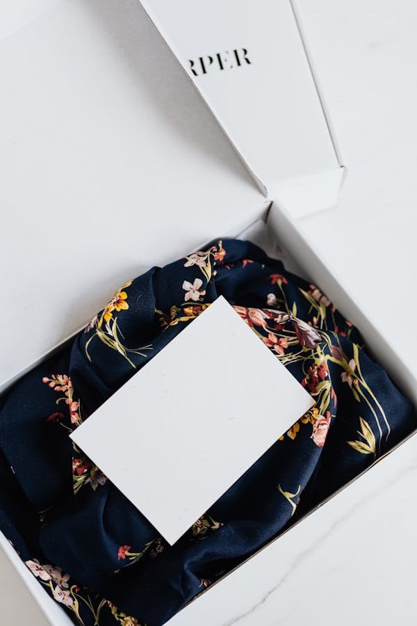 Discover hidden gems: the allure of clothing mystery boxes